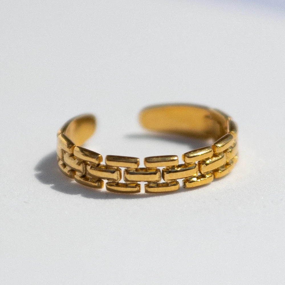Verstellbarer Kettenring in Gold – offener Ring aus 18k vergoldetem Edelstahl.
