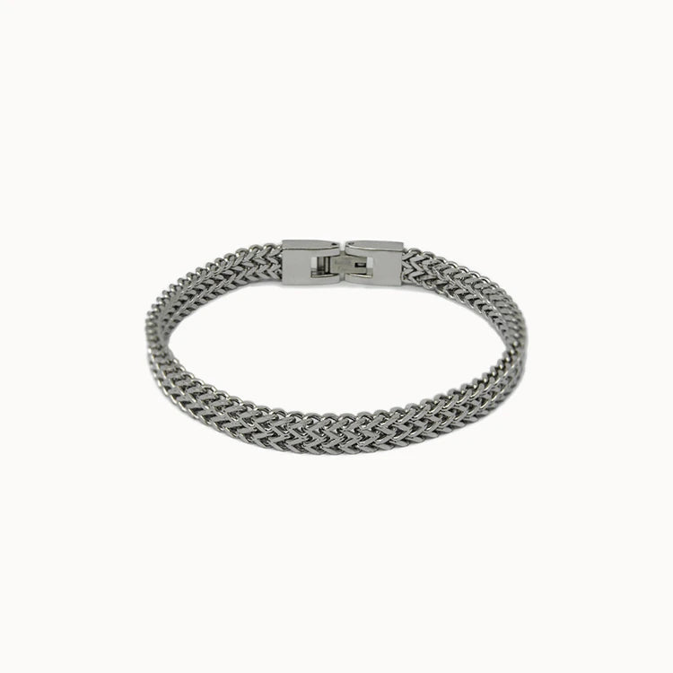 Robustes Edelstahl-Armband für Herren in glänzendem Silber mit maskuliner, dicht gewebter Kettenoptik.