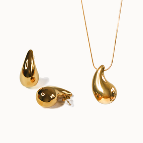 Goldenes Schmuckset 'Serene Droplets': Halskette und Ohrstecker in angesagter, voluminöser Tropfen-Form (Chunky Teardrop) mit Hochglanz-Finish.