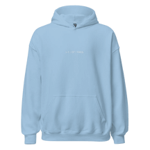 Unisex-Hoodie in Hellblau (Sky Blue) mit dem kleinen, weißen Stick 'L–7 | 23° | PARIS' mittig auf der Brust.